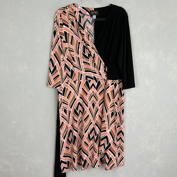 Bob Mackie Dresses & Skirts - Bob Mackie plus size 1X faux wrap dress 3/4 sleeve stretch knit black geometric